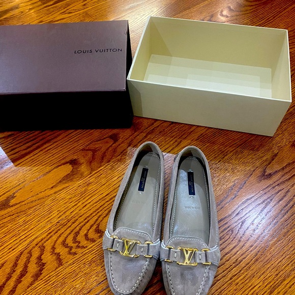 Never been worn Louis Vuitton women’s loafers - Picture 1 of 14